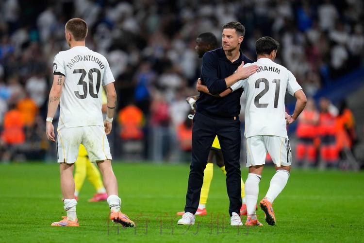 阿斯:阿隆索纠结首发 用马斯坦托诺还是卡马文加 阿斯:阿隆索纠结首发 用马斯坦托诺还是卡马文加